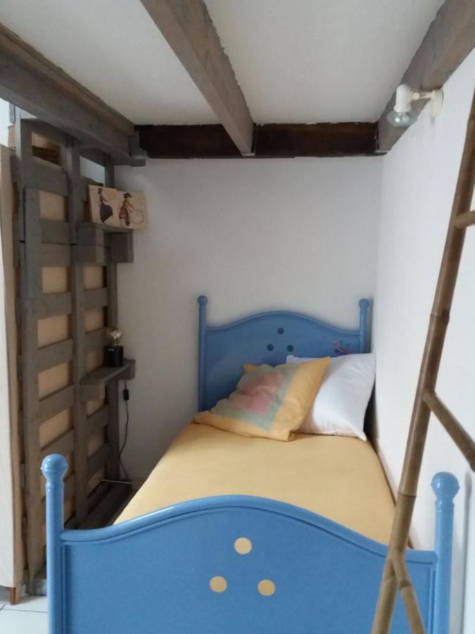 Chambre D'Hotes La Thibaudiere Бресюир Экстерьер фото